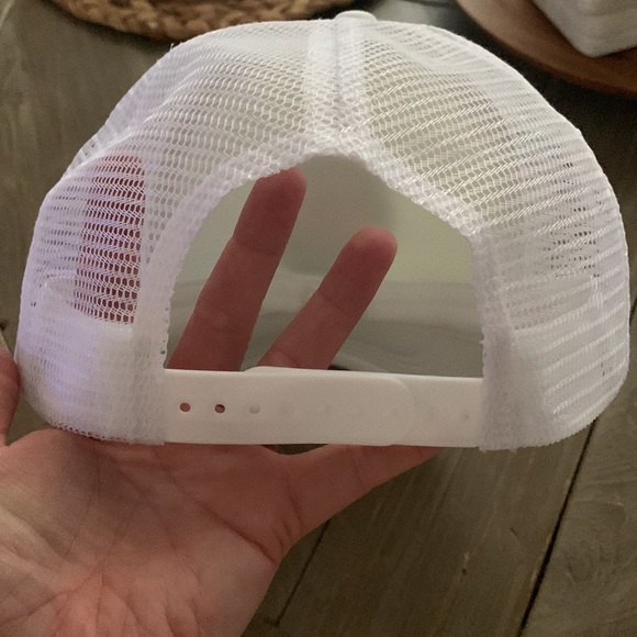 White flamingo patch trucker hat - Picture 4 of 4